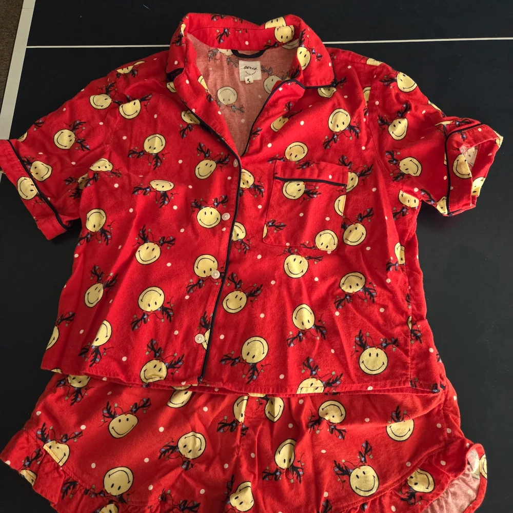 Adorable AERIE pajamas - Picture 1 of 6